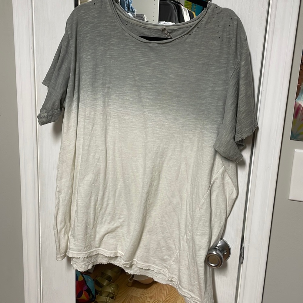 Magnolia Pearl Gray and White Ombre Top